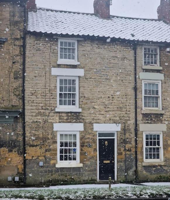Black Cat Cottage - Central Pickering Grade 2 Listed Cottage Exterior photo